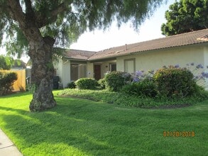 Building Photo - Upgraded Casa La Canda Townhome