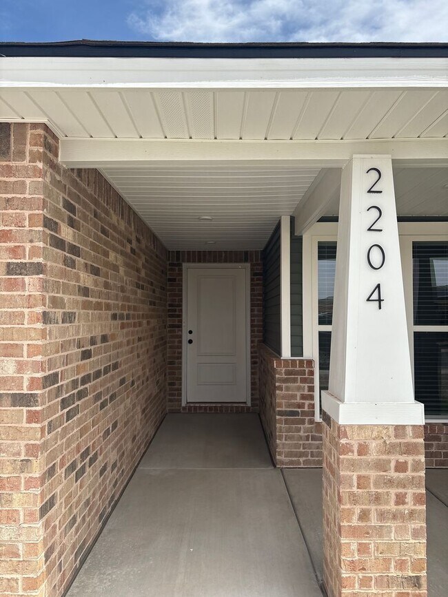 Building Photo - Charming New Build in Harvest – Pre-Leasing for June!