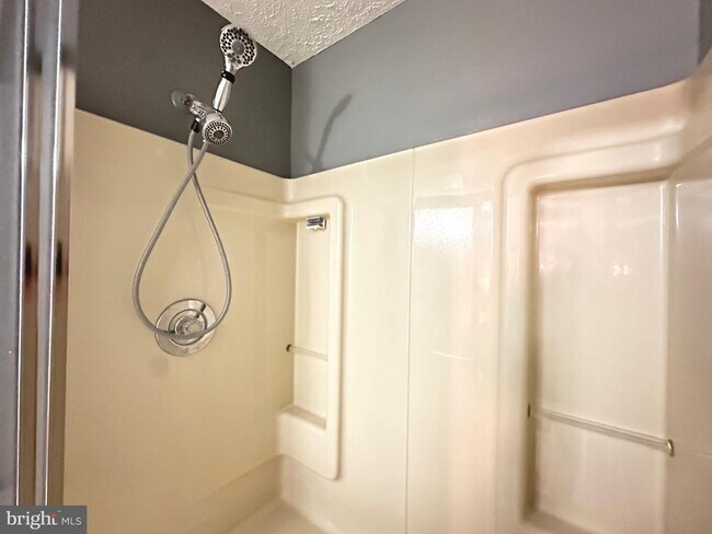 Building Photo - 14632 Stone Crossing Ct