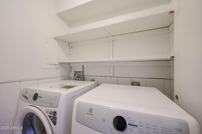 Building Photo - 19601 N 7th St