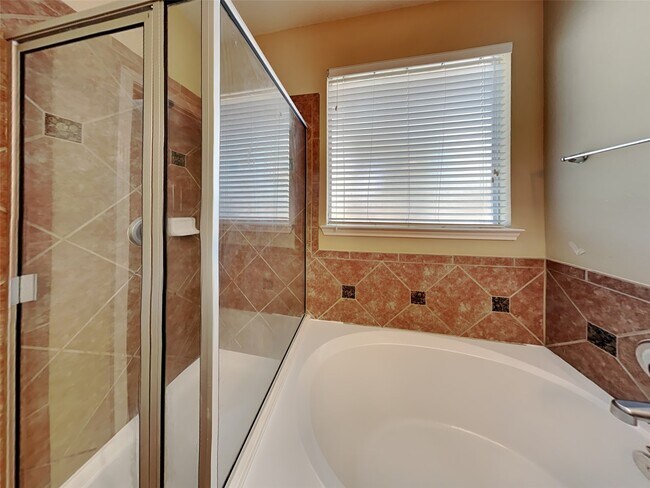 Building Photo - 26314 Longview Creek Dr