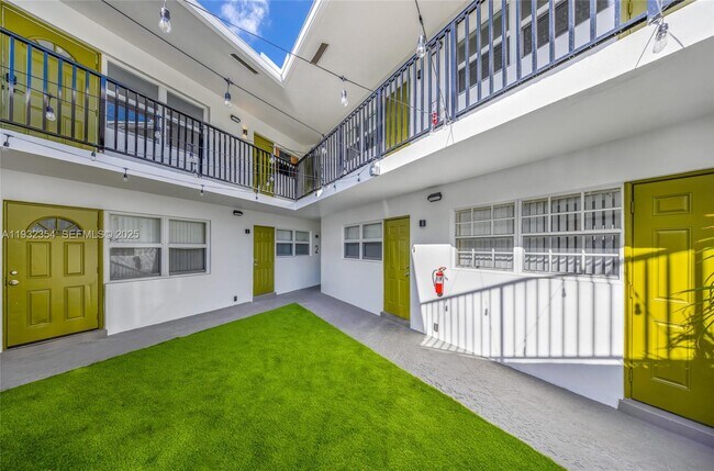 Building Photo - 5195 NE 18th Ave