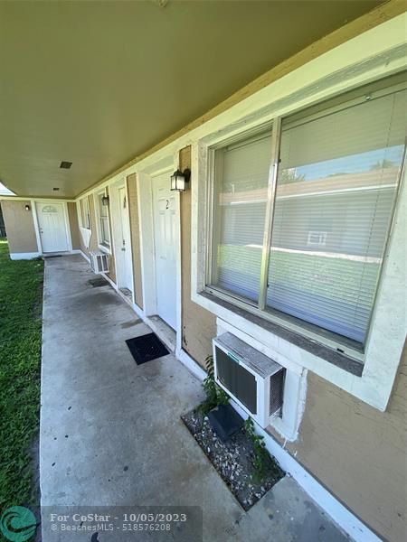 Building Photo - 1030 NW 3rd Ave