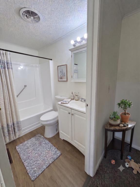 Building Photo - 620 Briar Manor