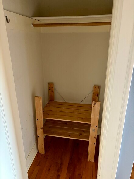 closet 5/5 located in bedroom - 1509 NE 10th Ave