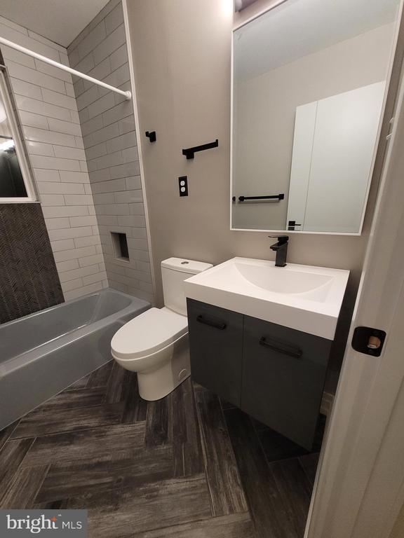 Building Photo - 2710 Rose Valley Dr