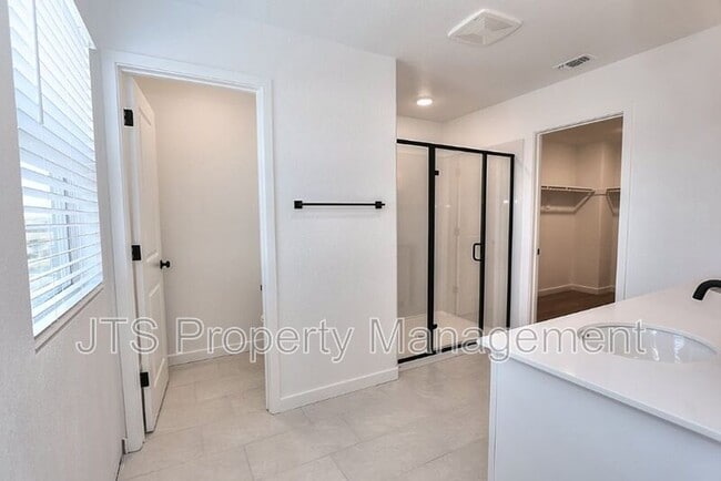 Building Photo - 4256 Aura Way