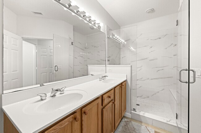Building Photo - 8927 Sandshot Ct