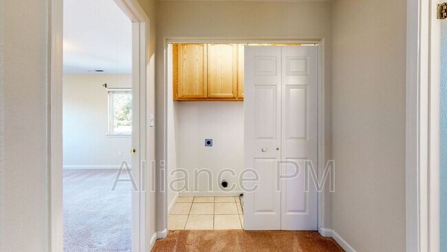 Building Photo - 1520 Humboldt St