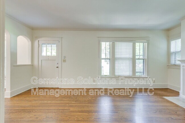 Building Photo - 2537 Blair Blvd