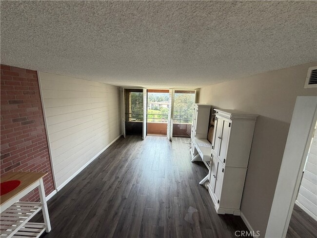 Building Photo - 24055 Paseo Del Lago W
