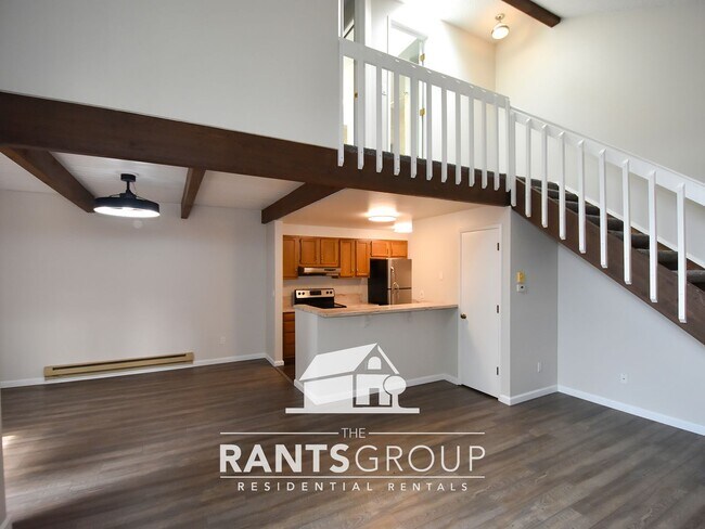 Building Photo - Charming 1-Bed / 1-Bath Townhome in Lacey!