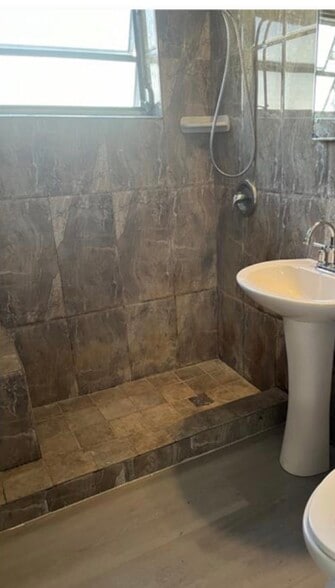 Building Photo - 1730 NW 50th St