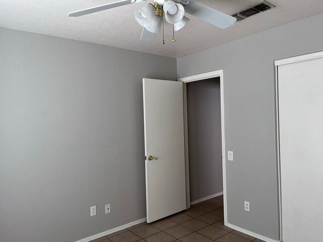 Building Photo - 3 Bed/ 2Bath Single Level Home in Ahwatukee Area