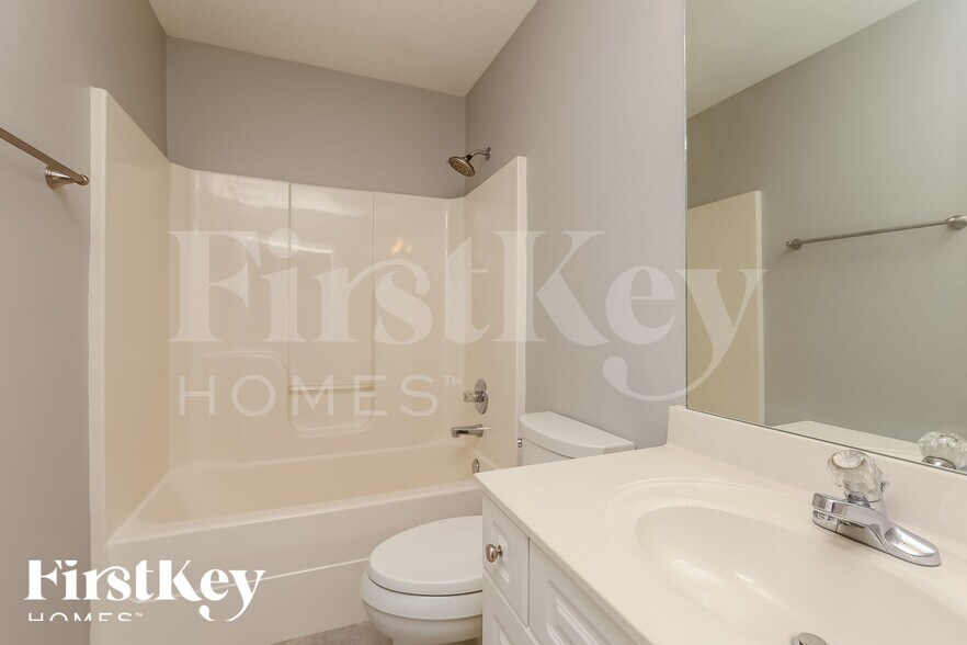 Building Photo - 1270 Chapmans Retreat Dr