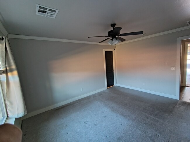 Building Photo - 609 Timberbrook Dr