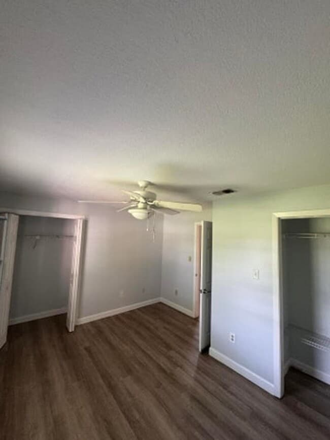 Building Photo - 13529 42nd Rd N