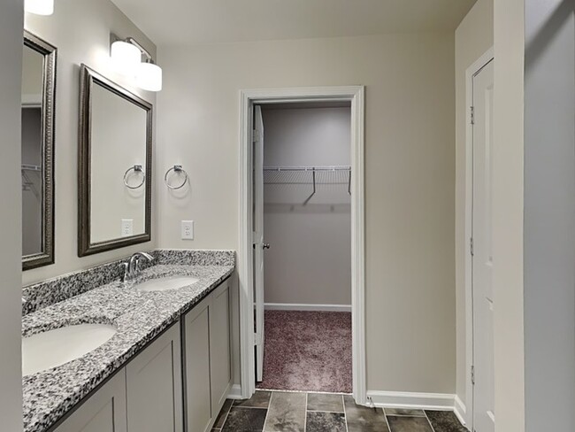 Building Photo - Located in desirable Ashton Lakes