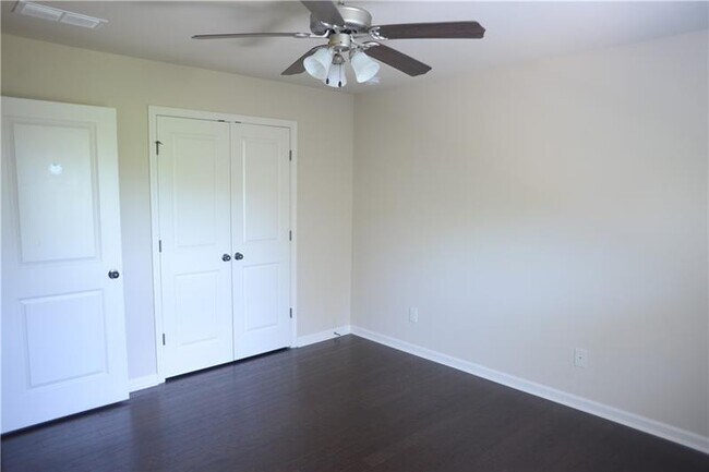 Building Photo - 776 Village Field Ct NW