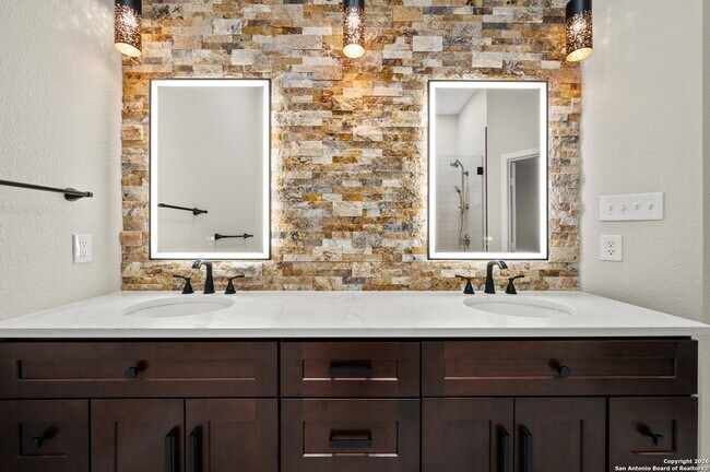 Building Photo - 21247 Rio Sabinal