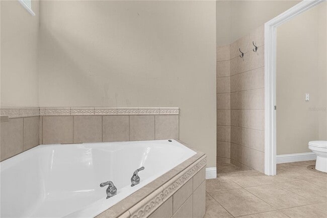 Building Photo - 10674 Woodchase Cir