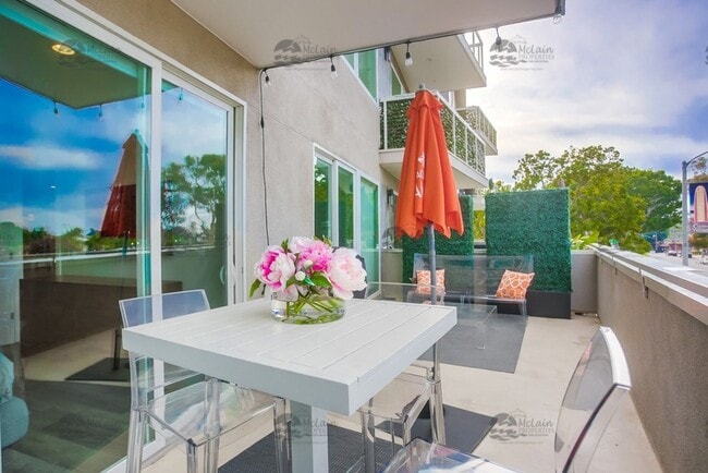 Building Photo - LUXURY 2 Bedroom with AC and Washer/Dryer, DOWNTOWN CARLSBAD VILLAGE