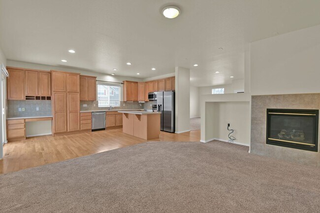 Building Photo - Ranch style home with 6 Bedrooms - 3 Bathrooms - 2 Car Garage - $2,650!