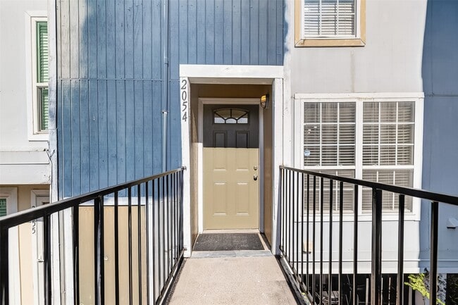 Building Photo - 781 Country Pl Dr