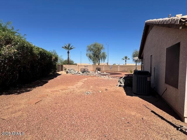 Building Photo - 10659 W Yukon Dr