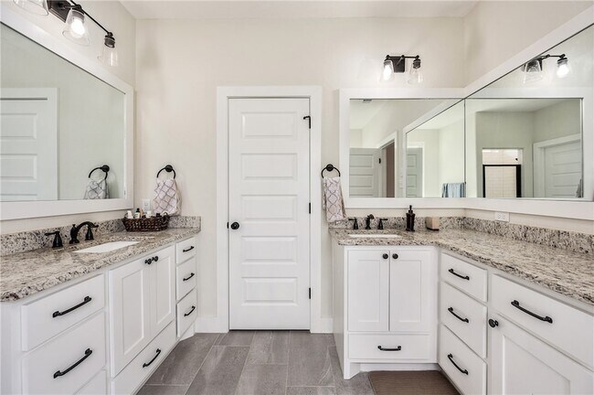 Building Photo - 2715 Portland Ave