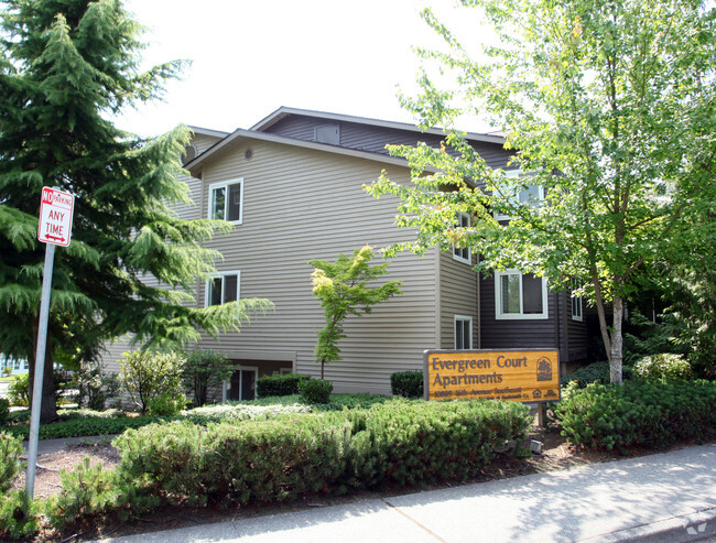 Building Photo - Evergreen Cottages