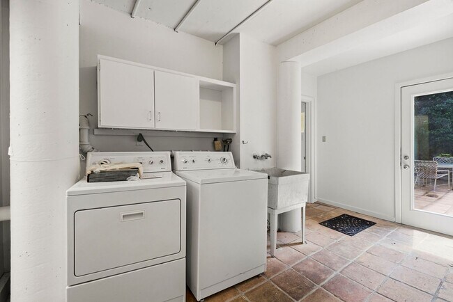 Building Photo - 45 Graystone Terrace