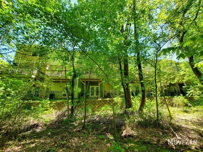 Building Photo - 2801 Stone Rock Dr