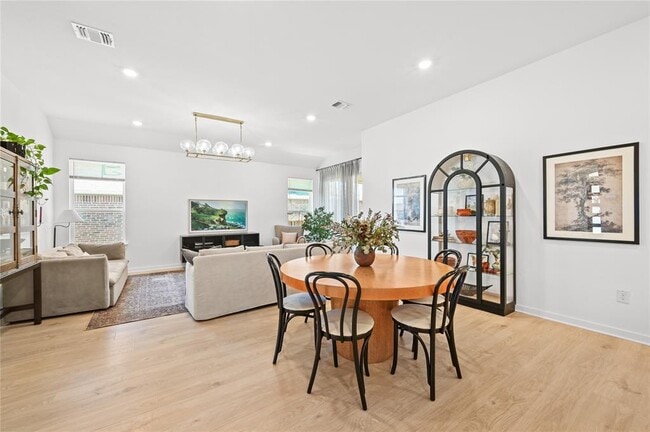 Building Photo - 2037 Rosin Jaw Walk