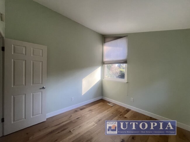 Building Photo - Bright Sunny 3-Bedroom House in Rio Del Mar