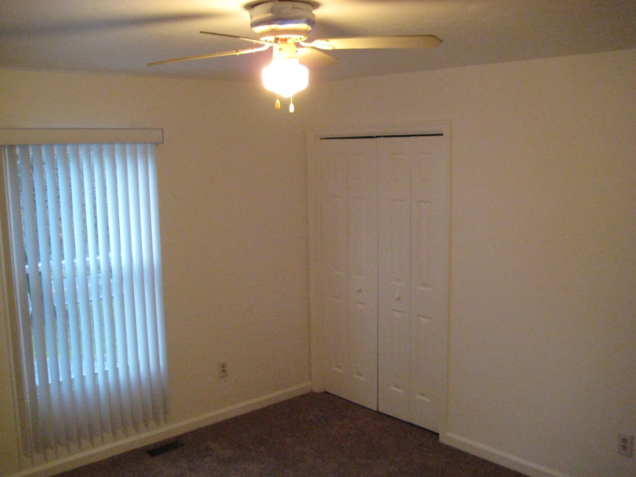 Building Photo - 1822 Bennington St SE