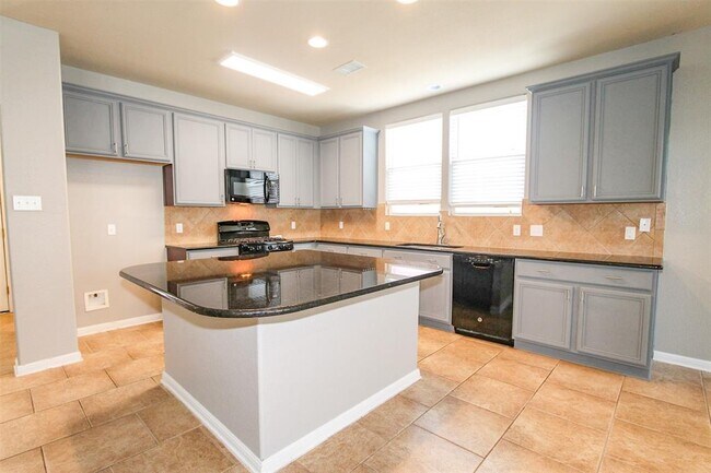 Building Photo - 4110 Mather