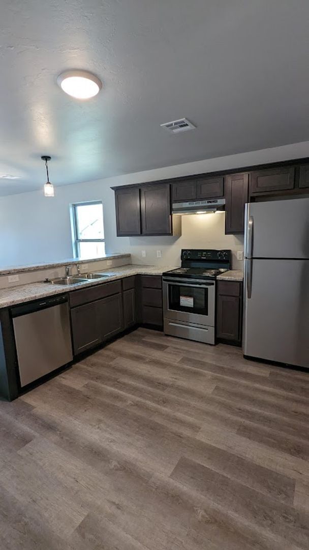 Building Photo - 2 Bed 2 Bath 1 Car Garage in the Eastpointe Village Moore, OK