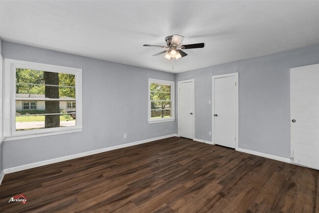 Building Photo - 1307 Ash Ln