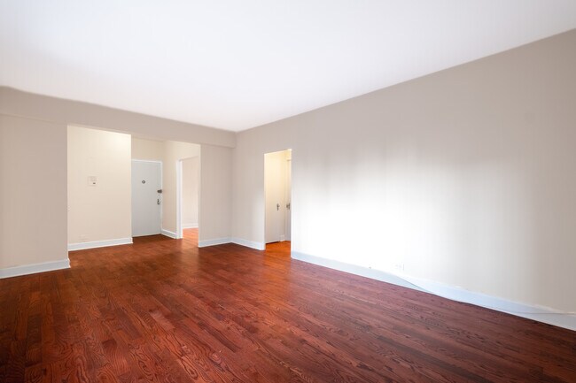 Building Photo - 5040 N Marine Dr