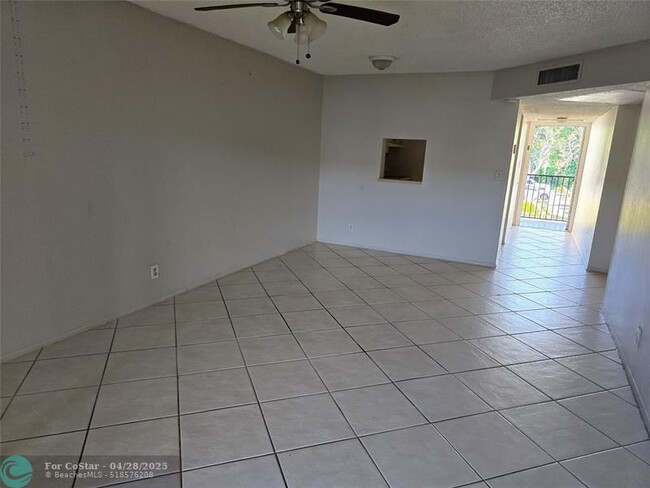 Building Photo - 7925 S Colony Cir