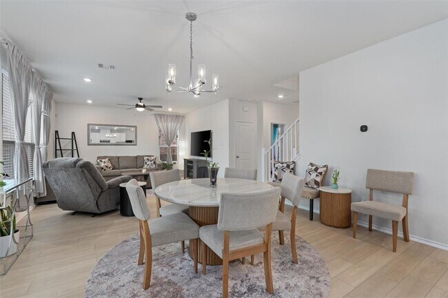 Building Photo - 3600 Carinaro Lp