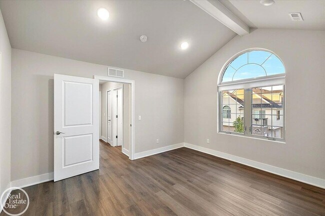 Building Photo - 2676 Barrington Square