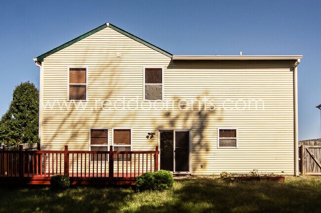 Building Photo - Franklin Township, 3 Bed, 2.5 Bath, Two St...