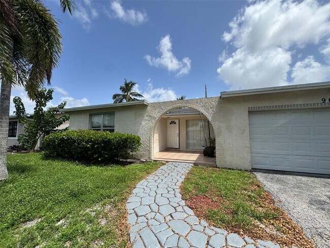 Building Photo - 9651 Sunset Strip