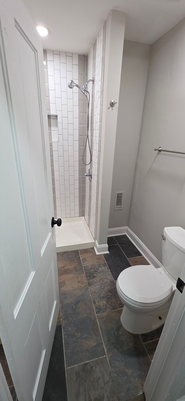 Building Photo - 2515 Christian St