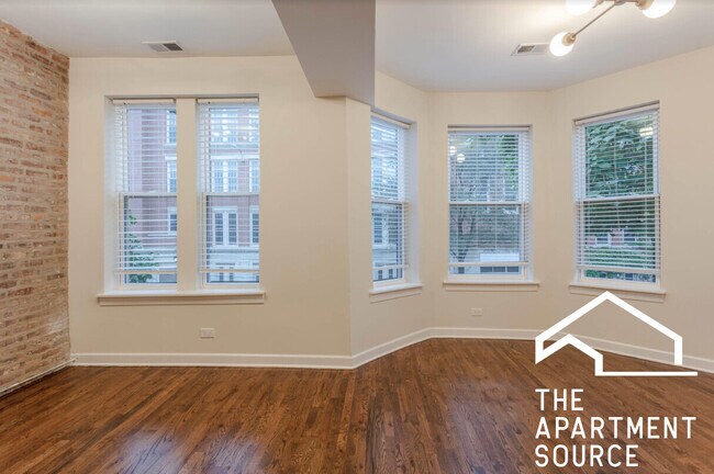 Building Photo - 1420 N Talman Ave