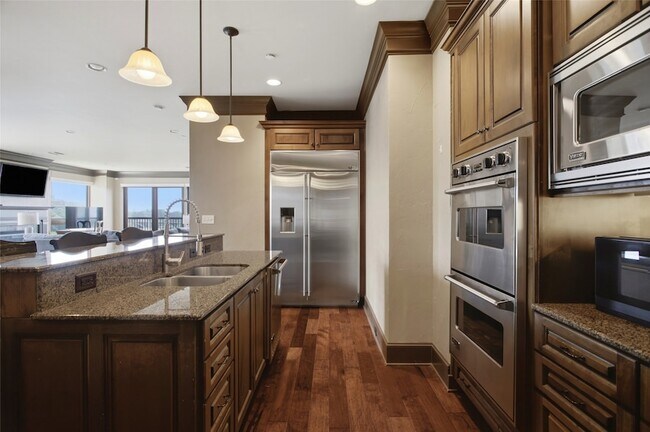 Building Photo - 501 Samuels Ave