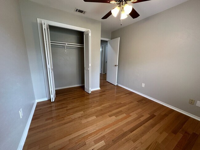 Building Photo - 12101 Scissortail Dr