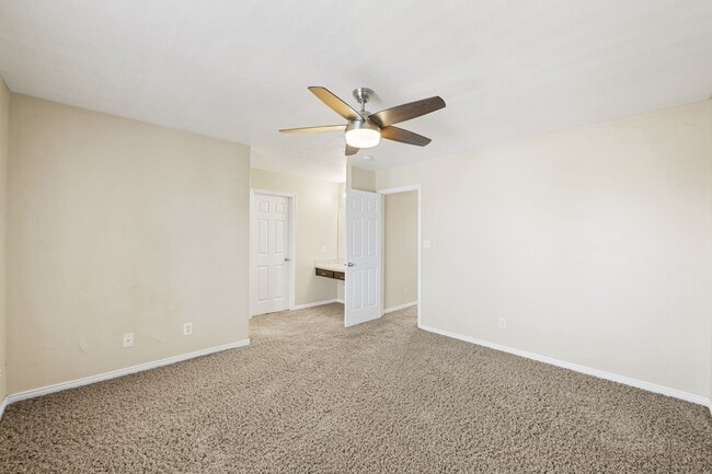 Building Photo - 10483 Sage Vista Way